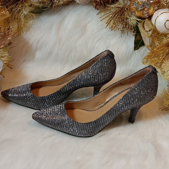 Michael Kors Shimmering Silver/Black Size 10 M aprox : 4" Heels. - Picture 7 of 11